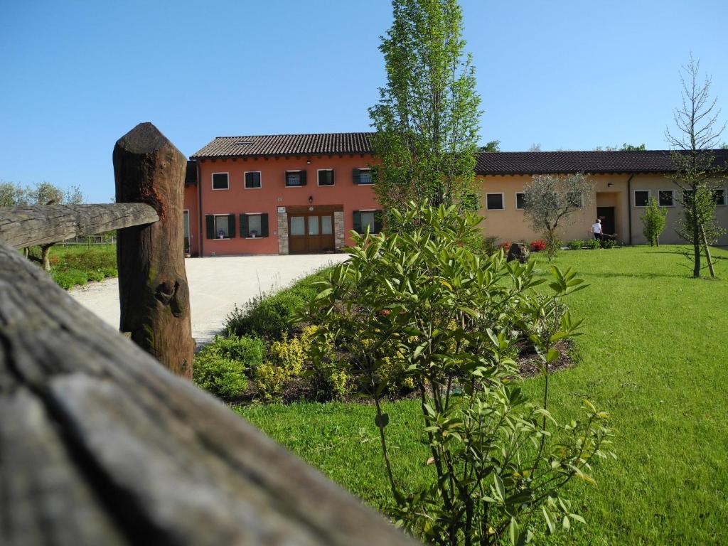 הוילה Castelcucco Agriturismo Cornolere מראה חיצוני תמונה